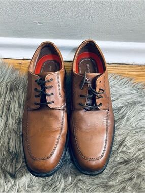 Rockport Men's Tan Leather Lace-Up Oxfords